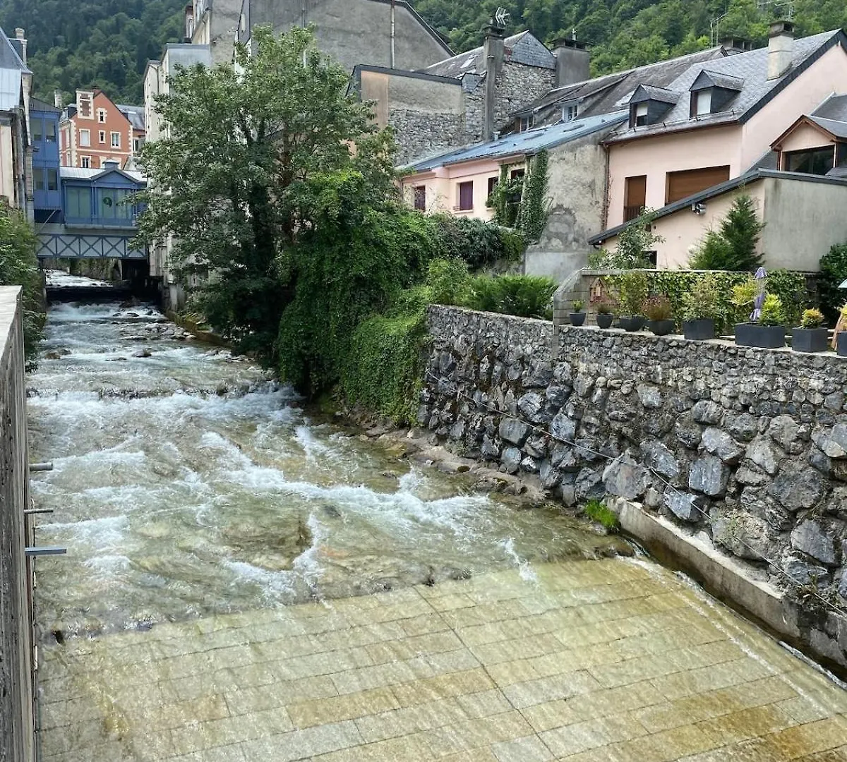 Maisange - 2 Chambres - Gite Avec Piscine Montgaillard  0*, Montgaillard (Hautes-Pyrenees)